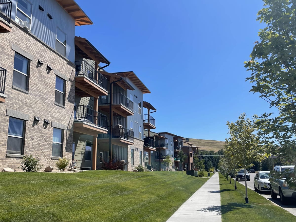 Photos and Video of Grant Creek Village Apartments in Missoula, MT