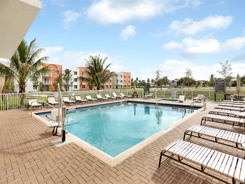 Photos and Video of Heron Estates Sr. in Riviera Beach, FL