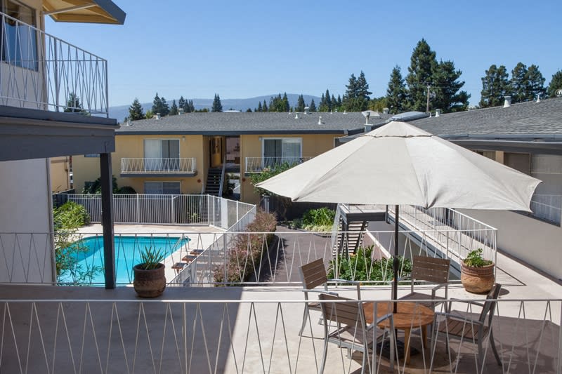 Photos and Video of Atrium Court Apartments in Mountain View CA