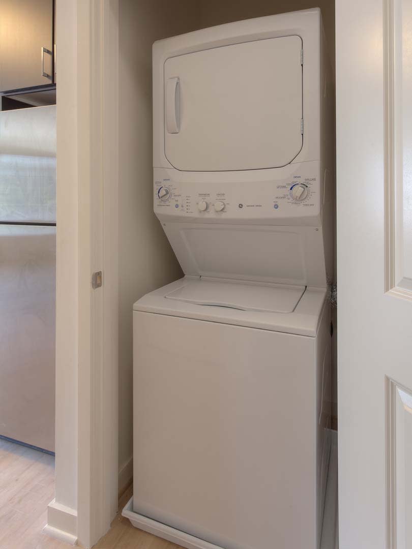 Photos and Video of Park Crest Apartments in McLean, VA