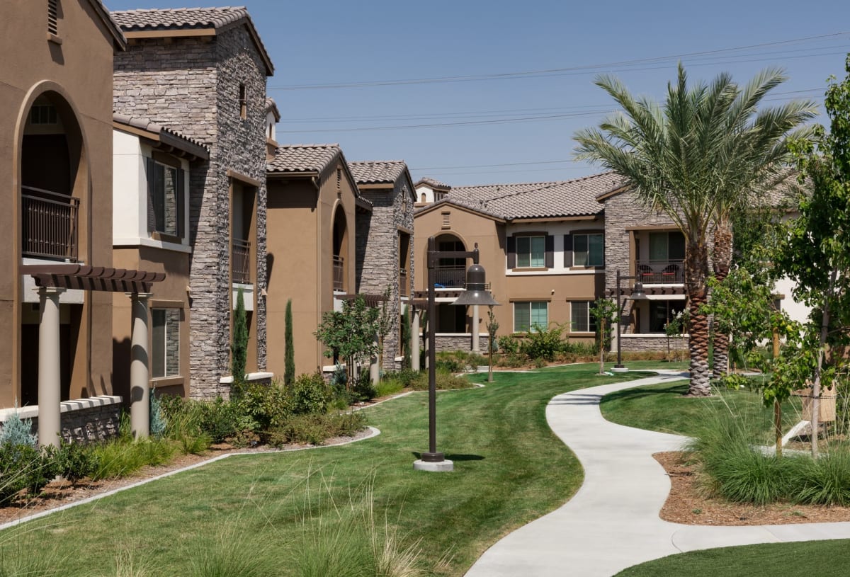 The Retreat at Riverlakes Apartments in Bakersfield, CA RENTCafe