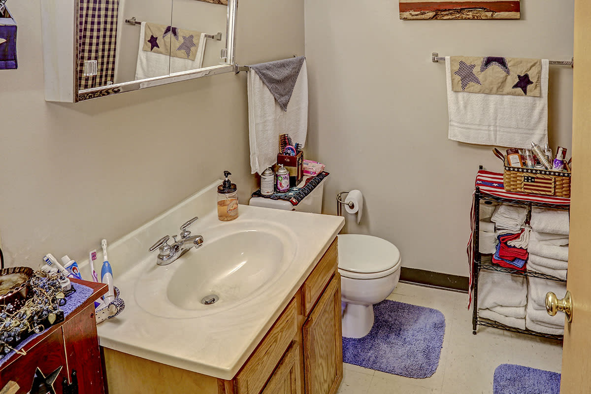 Photos and Video of Glennview Apartments in WCH, OH