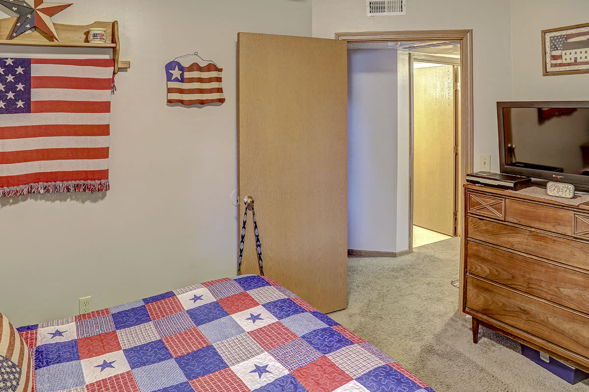 Photos and Video of Glennview Apartments in WCH, OH