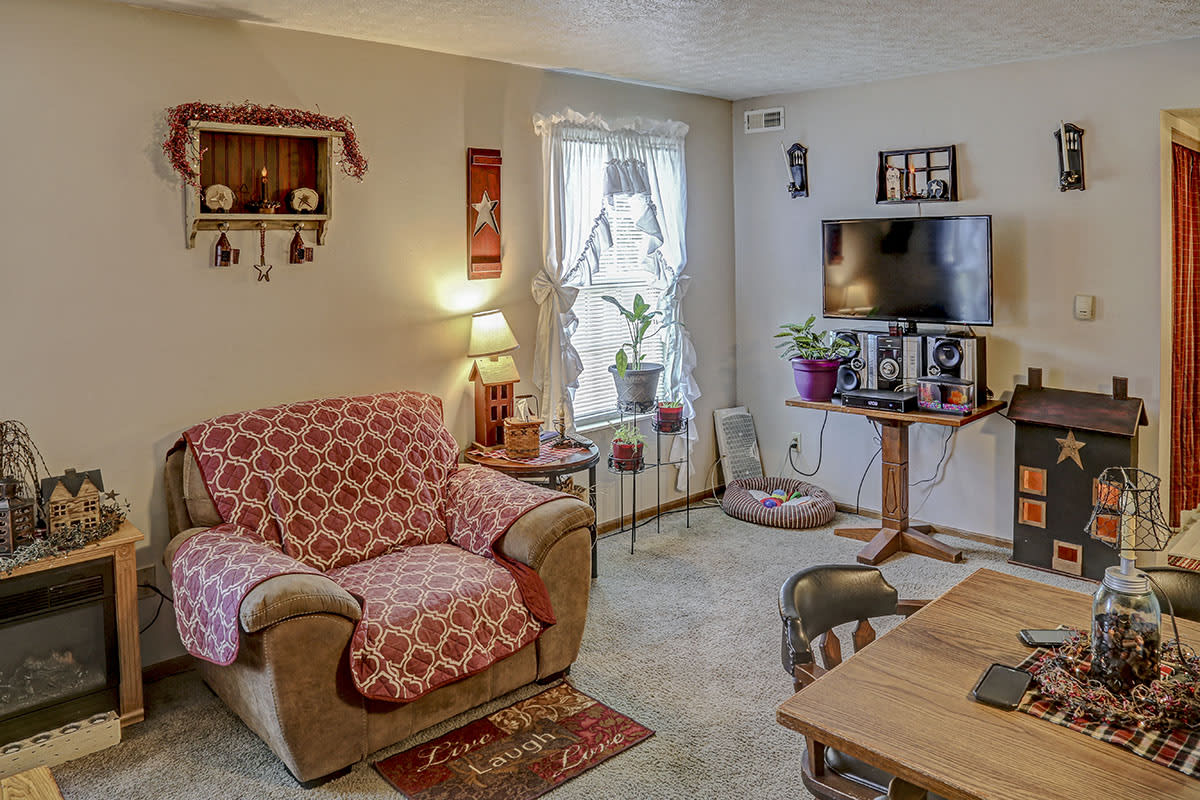 Photos and Video of Glennview Apartments in WCH, OH