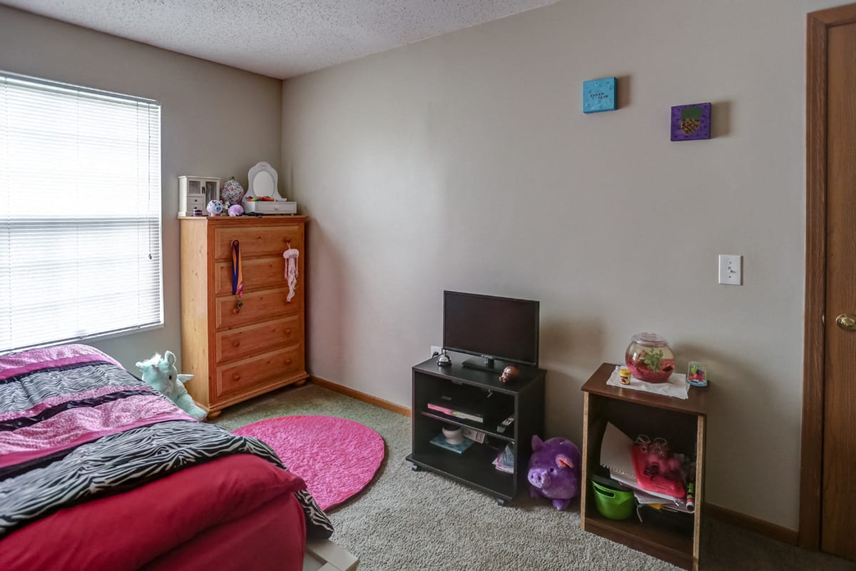 Photos and Video of Laurel Greene in Clyde, OH