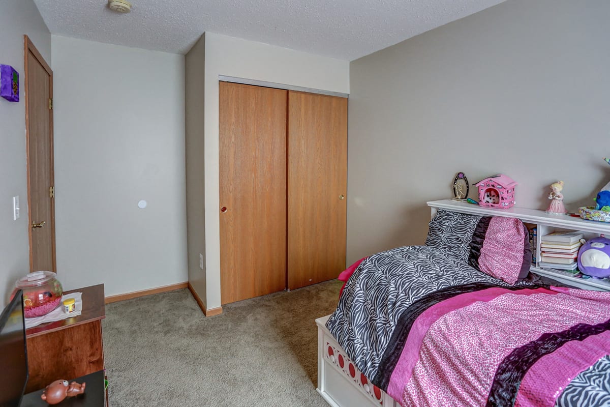 Photos and Video of Laurel Greene in Clyde, OH