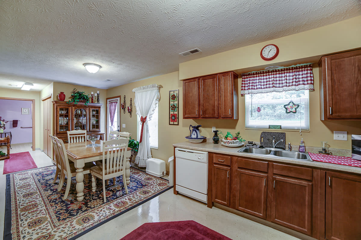 Photos and Video of Quaker Meadows in Hermitage, PA