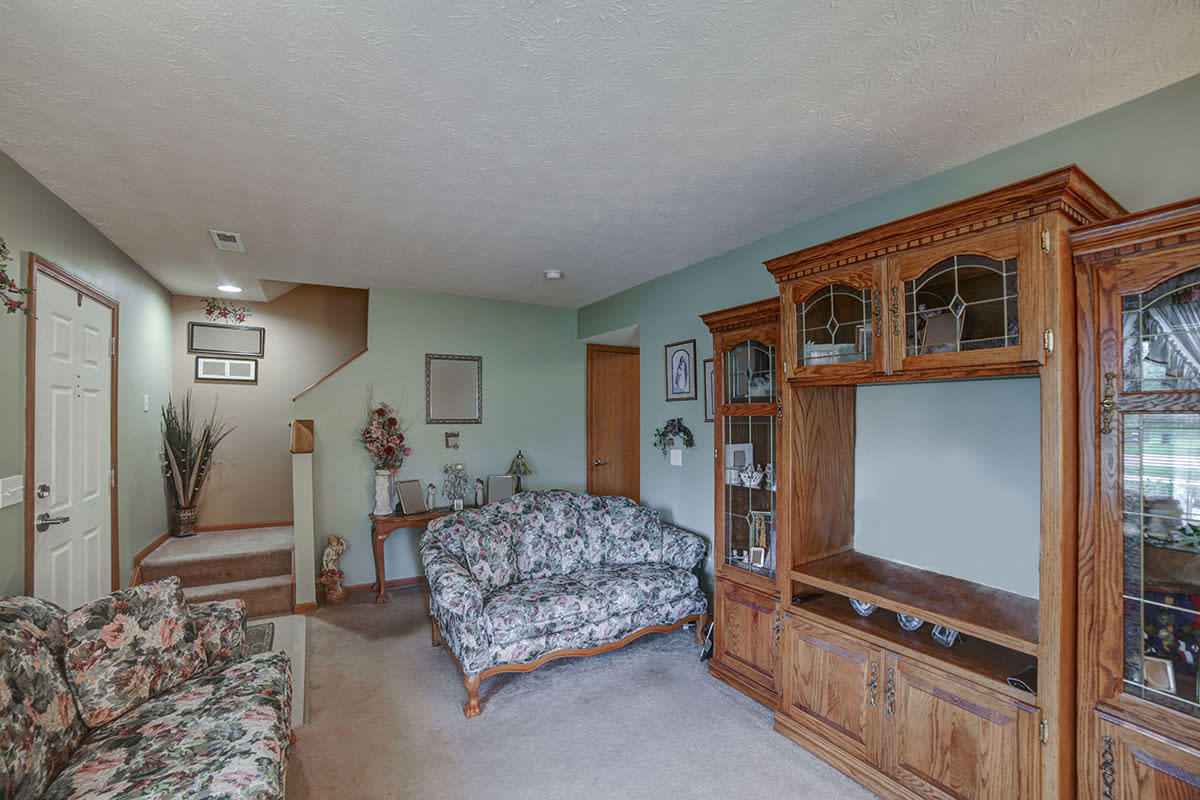 Photos and Video of Quaker Meadows in Hermitage, PA