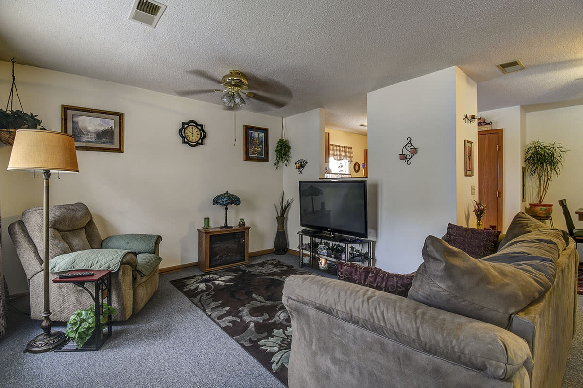 Photos and Video of Quaker Meadows in Hermitage, PA