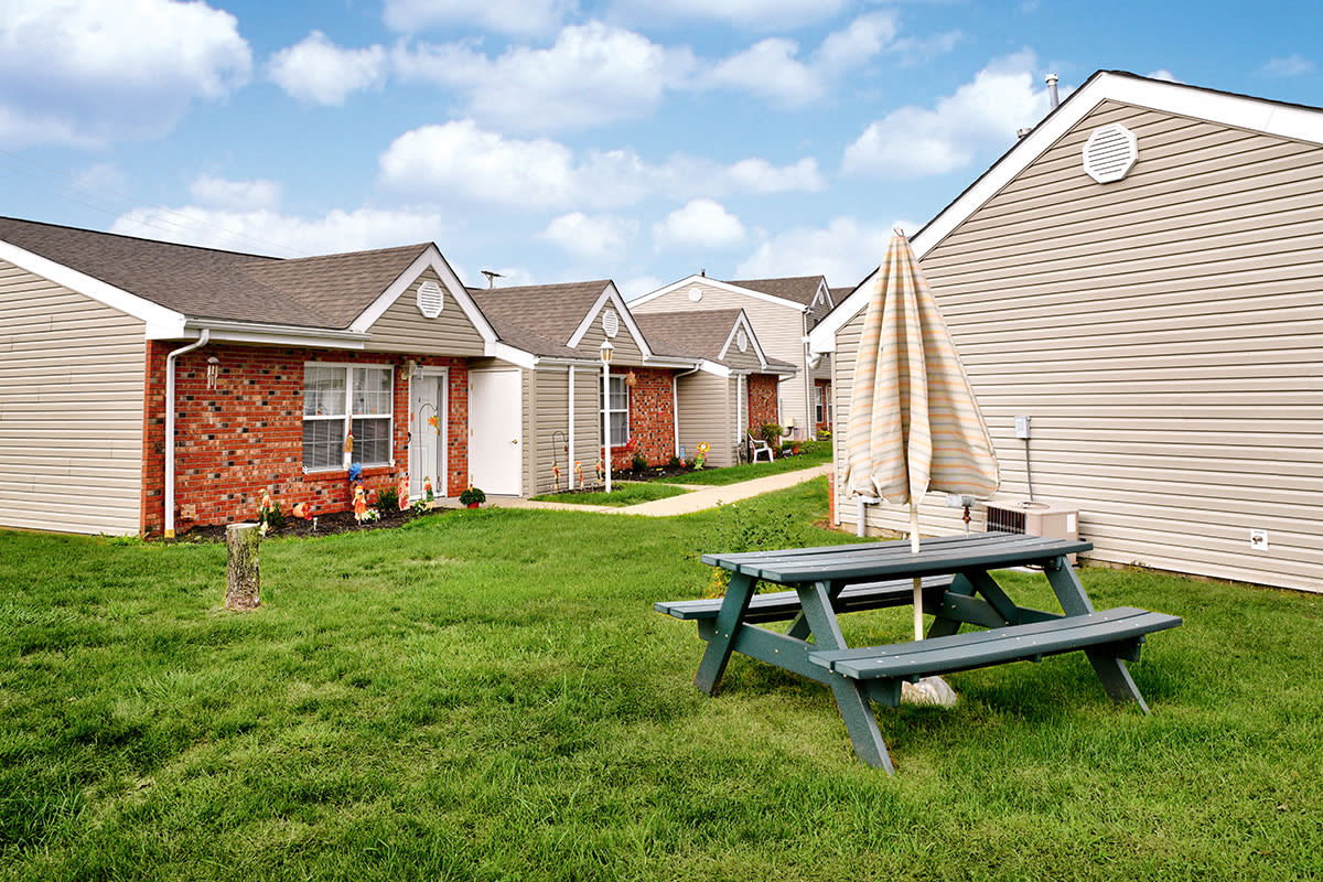 Photos and Video of Russell's Crossing in Barnsville, OH