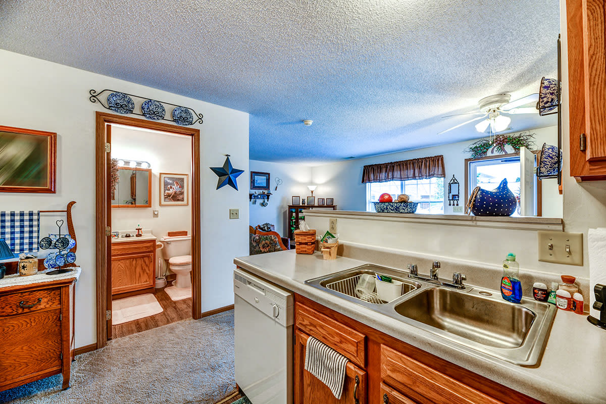 Photos and Video of Russell's Crossing in Barnsville, OH