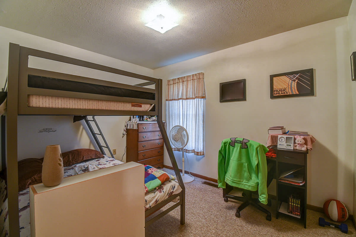 Photos and Video of Yellowbud Place in Moorefield, WV