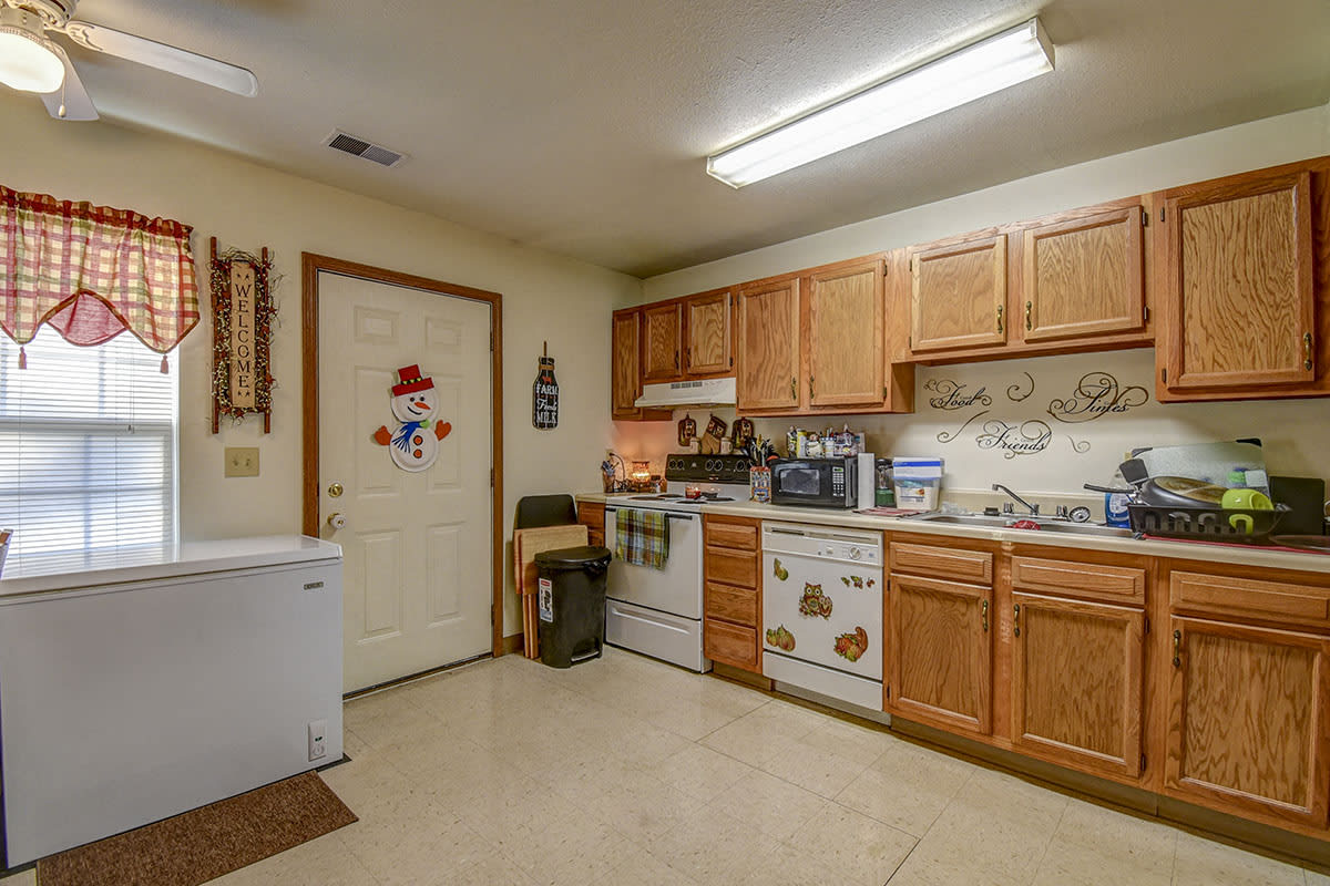 Photos and Video of Yellowbud Place in Moorefield, WV