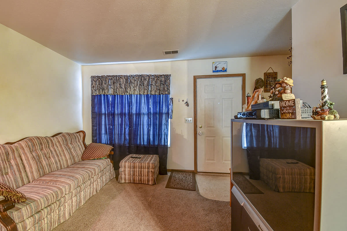 Photos and Video of Yellowbud Place in Moorefield, WV