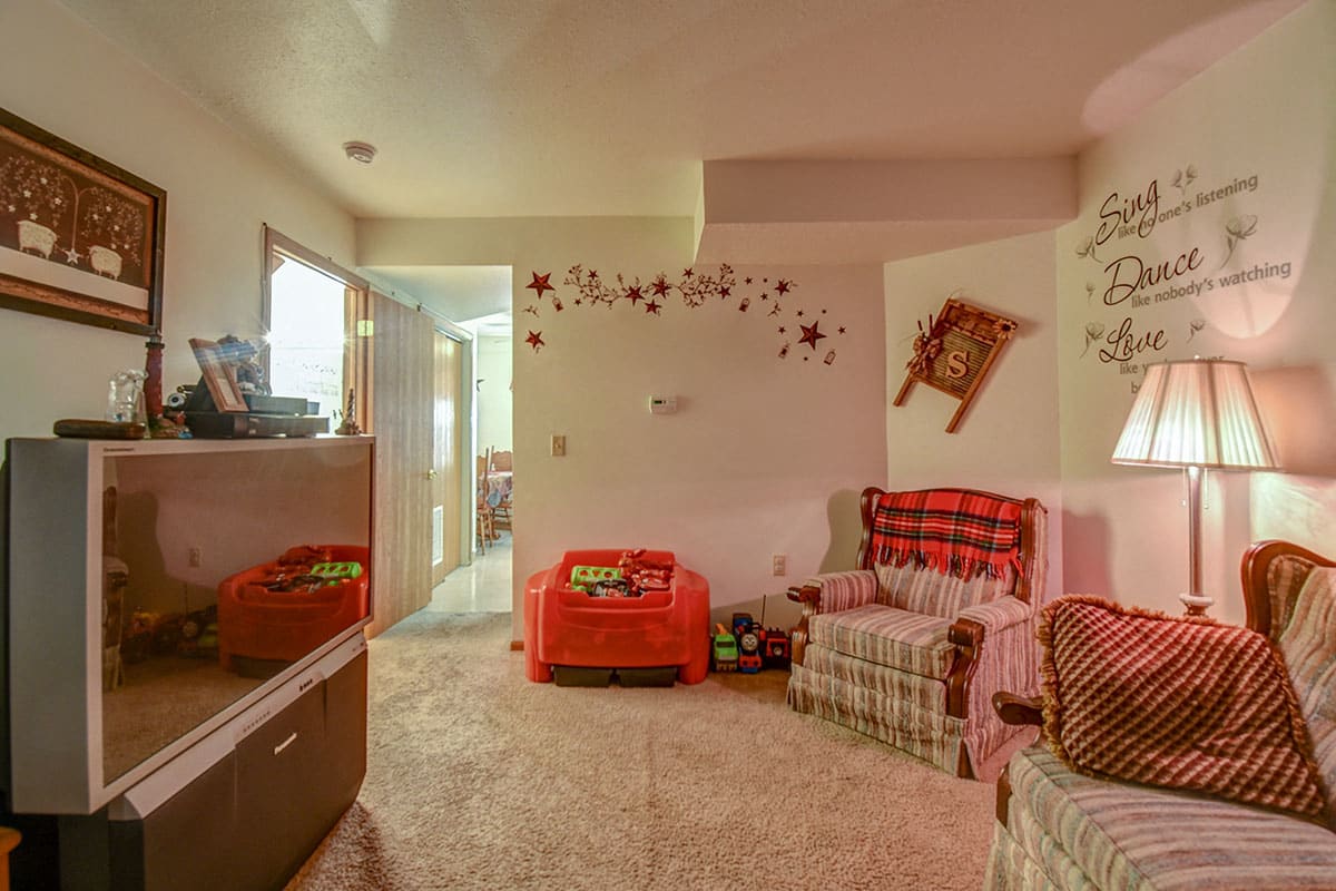 Photos and Video of Yellowbud Place in Moorefield, WV