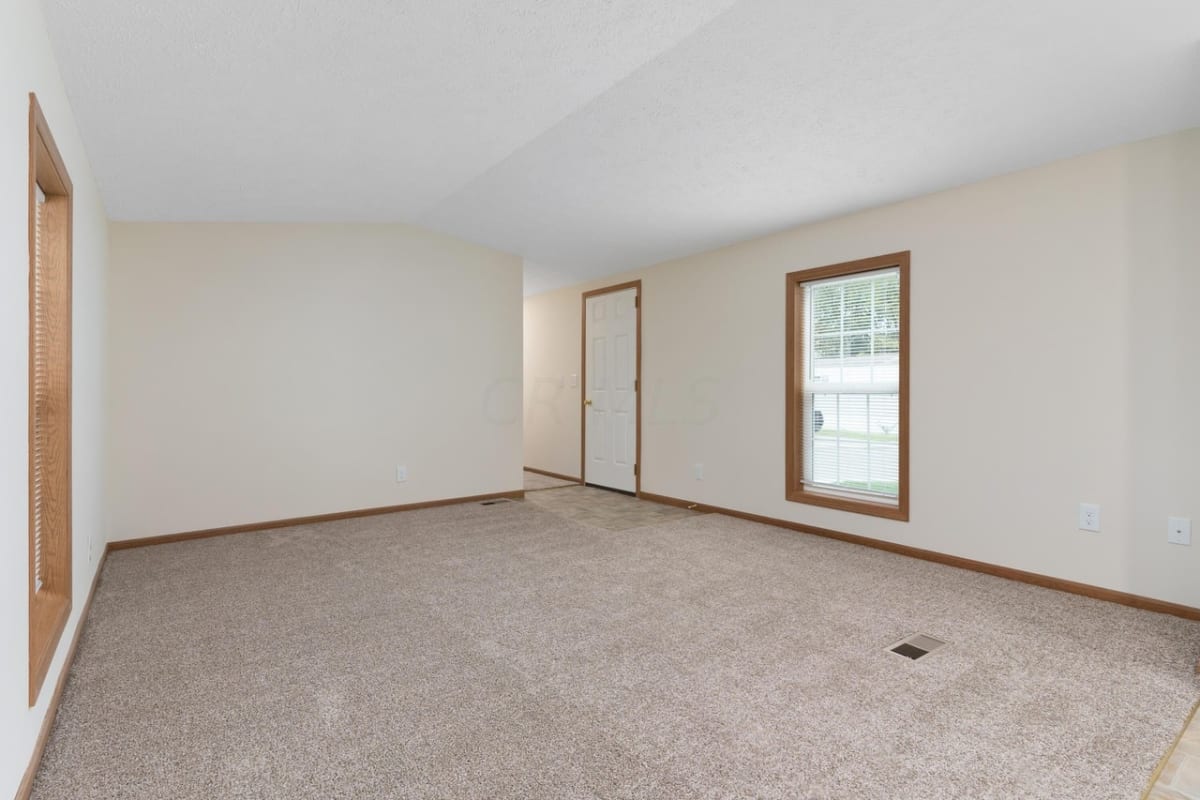 Property Details for Spring Lake Court from Long Real Estate Inc