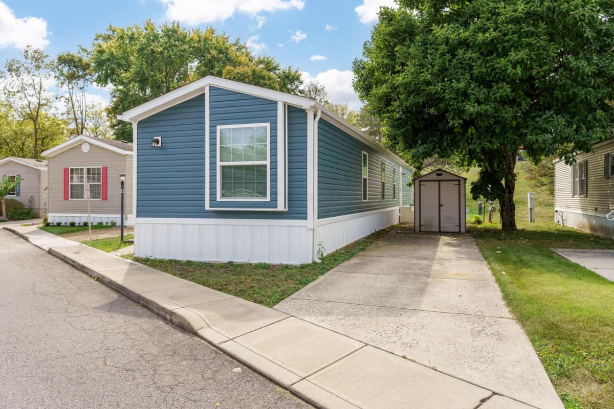 Property Details for Spring Lake Court from Long Real Estate Inc