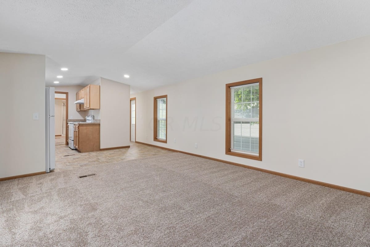 Property Details for Spring Lake Court from Long Real Estate Inc