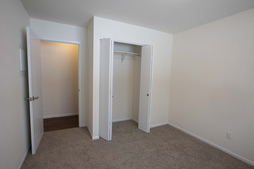 Photos and Video of Washington Court Apartments in Cedarburg WI