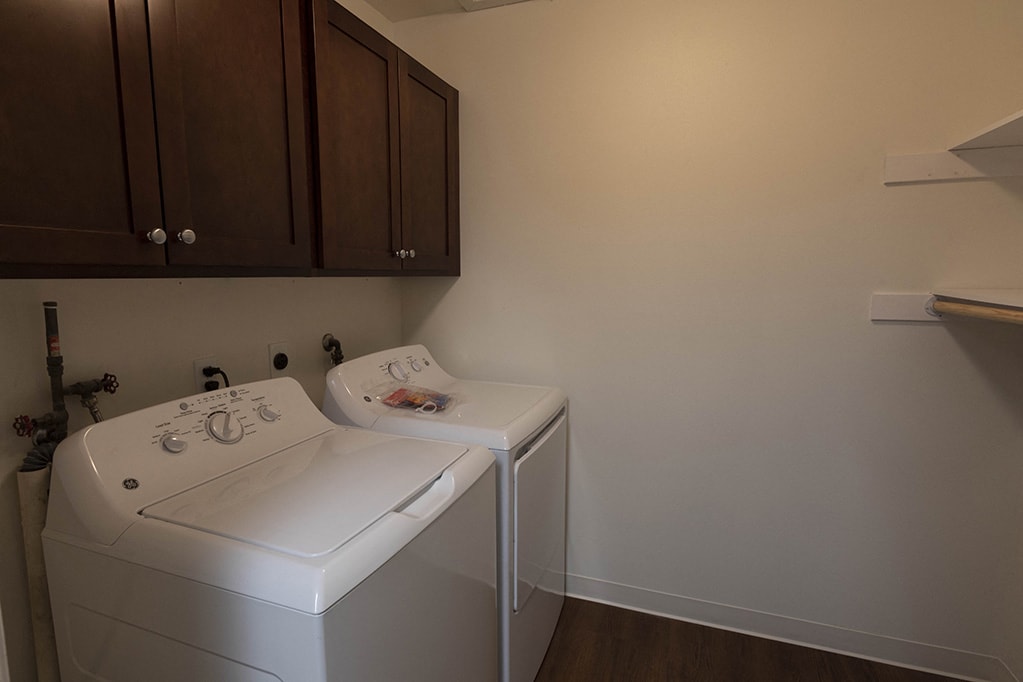 Photos and Video of Washington Court Apartments in Cedarburg WI