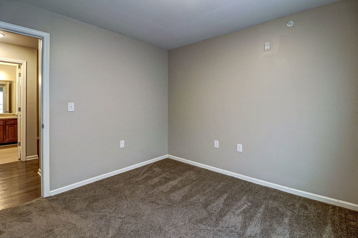 Photos and Video of Oliver Crossing in Linden, TN