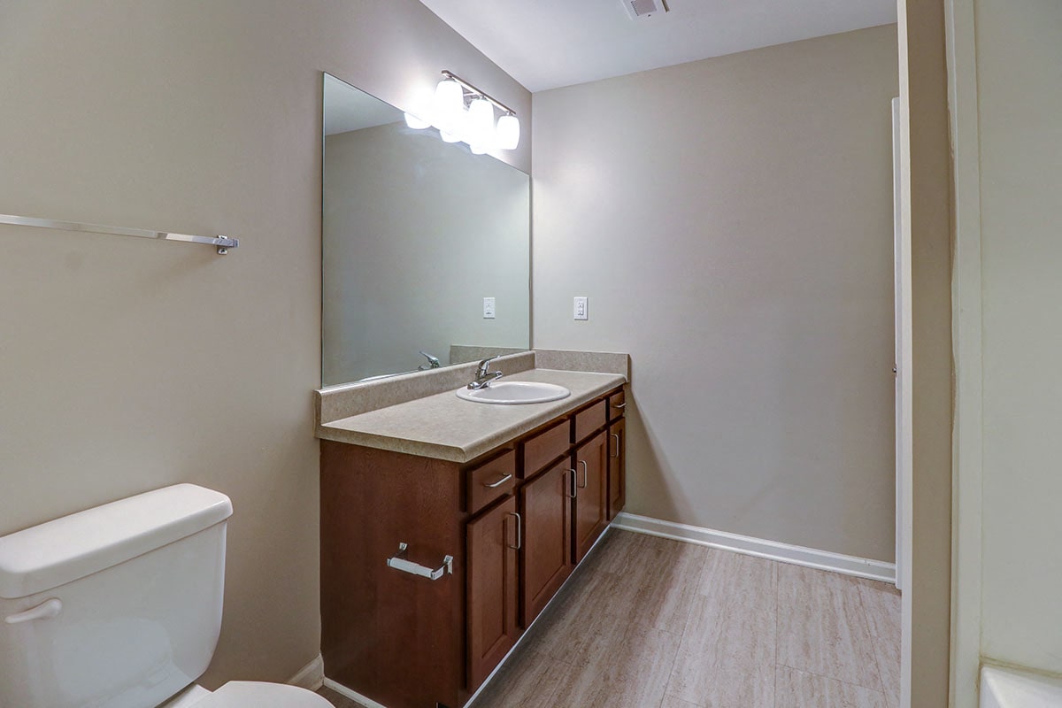 Photos and Video of Oliver Crossing in Linden, TN