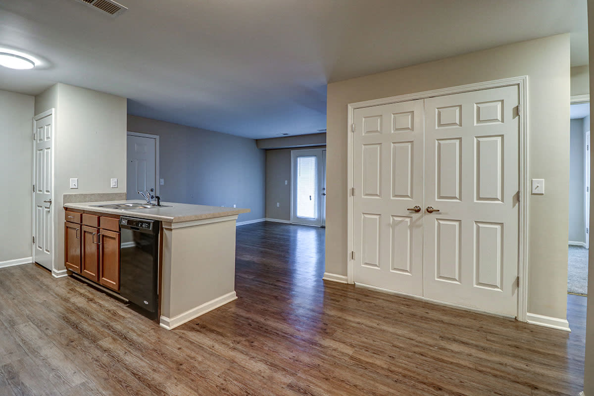 Photos and Video of Oliver Crossing in Linden, TN