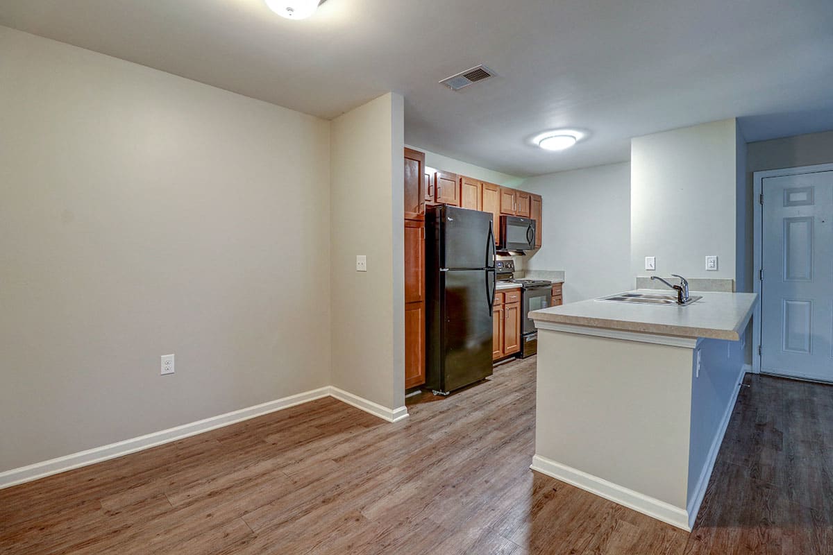 Photos and Video of Oliver Crossing in Linden, TN