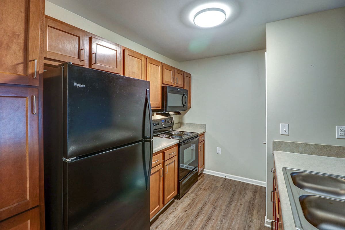 Photos and Video of Oliver Crossing in Linden, TN