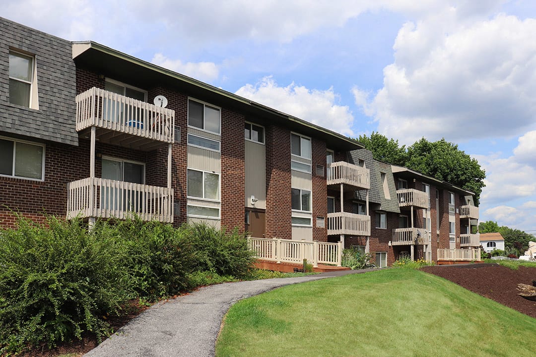 Photos and Video of Spring Ridge Apartments in Whitehall, PA
