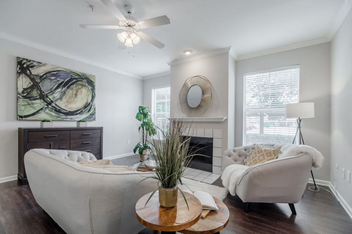 The Edgewater apartment photo