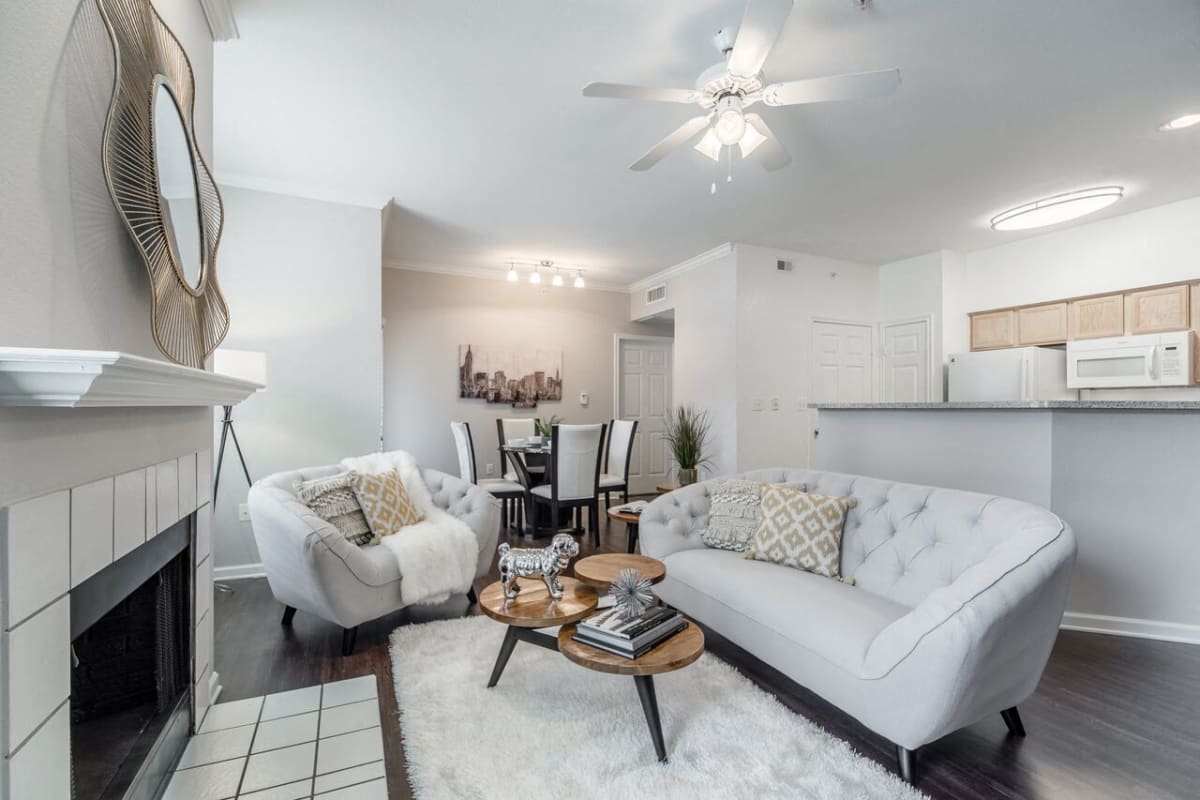 The Edgewater apartment photo