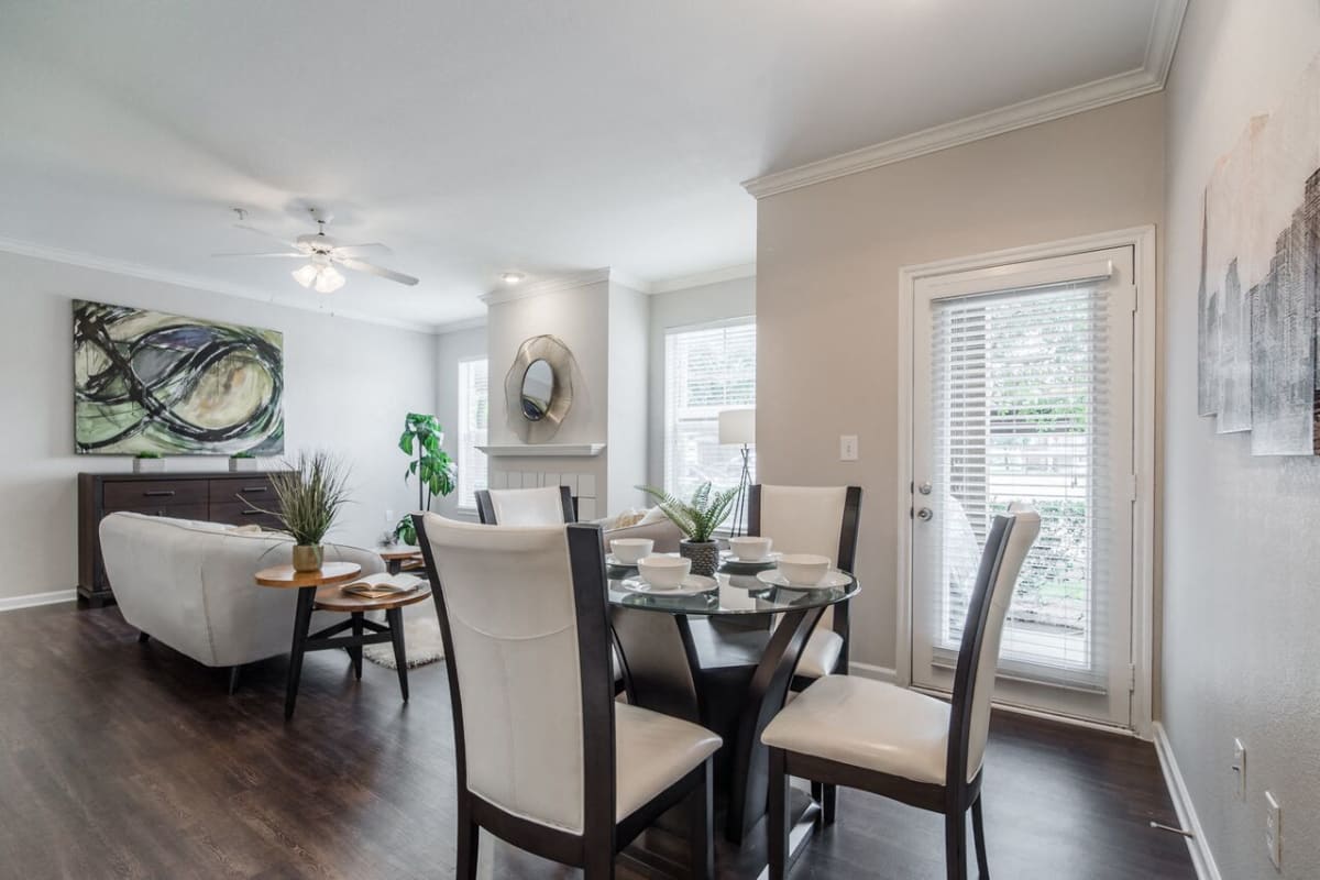 The Edgewater apartment photo