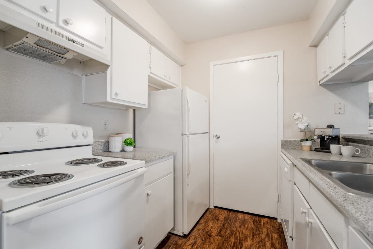 Apartments on the Northwest Side of San Antonio Plaza DeVille