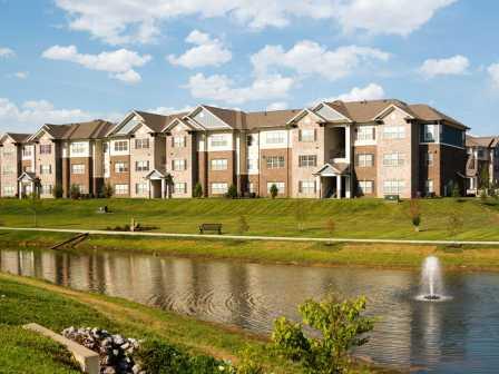 Vintage Crossing Apartments lake view near Old Hickory Lake - Gallatin, TN