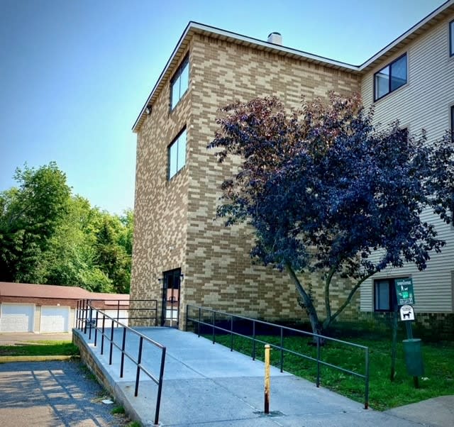 Apartments for Rent in Anoka, MN Rainbow Plaza