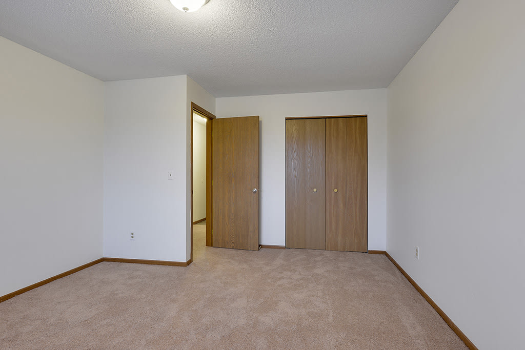 Apartments for Rent in Anoka, MN Rainbow Plaza