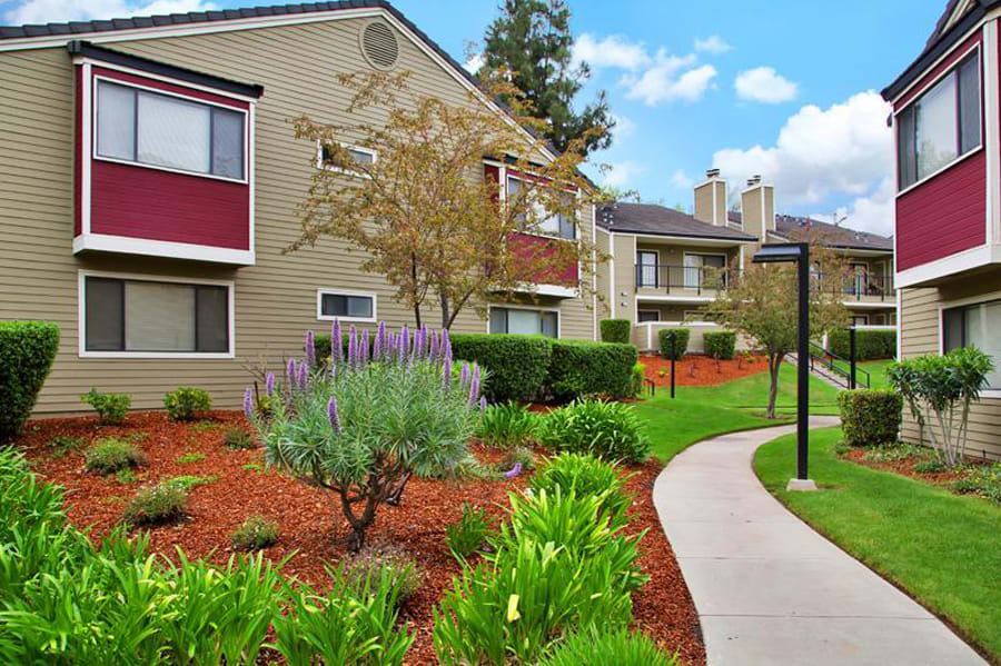 Photos of Kirker Creek Apartments in Pittsburg Gallery