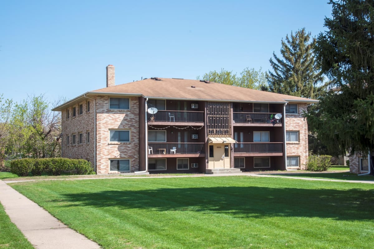 Photos and Video of Nicollet Court in Bloomington MN