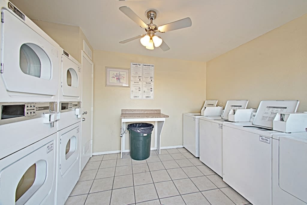 Shared laundry room at Park Greenvale.