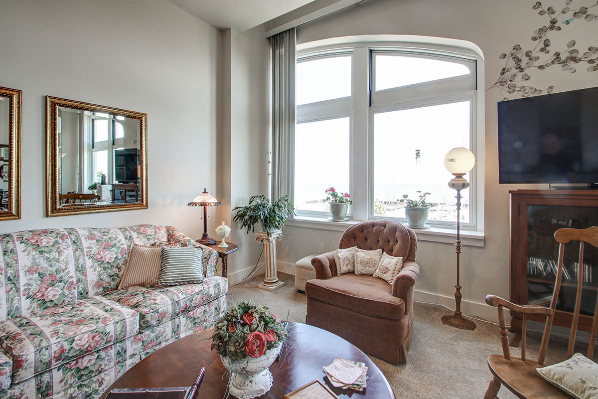 Photos and Video of Lloyd House in Menominee, MI