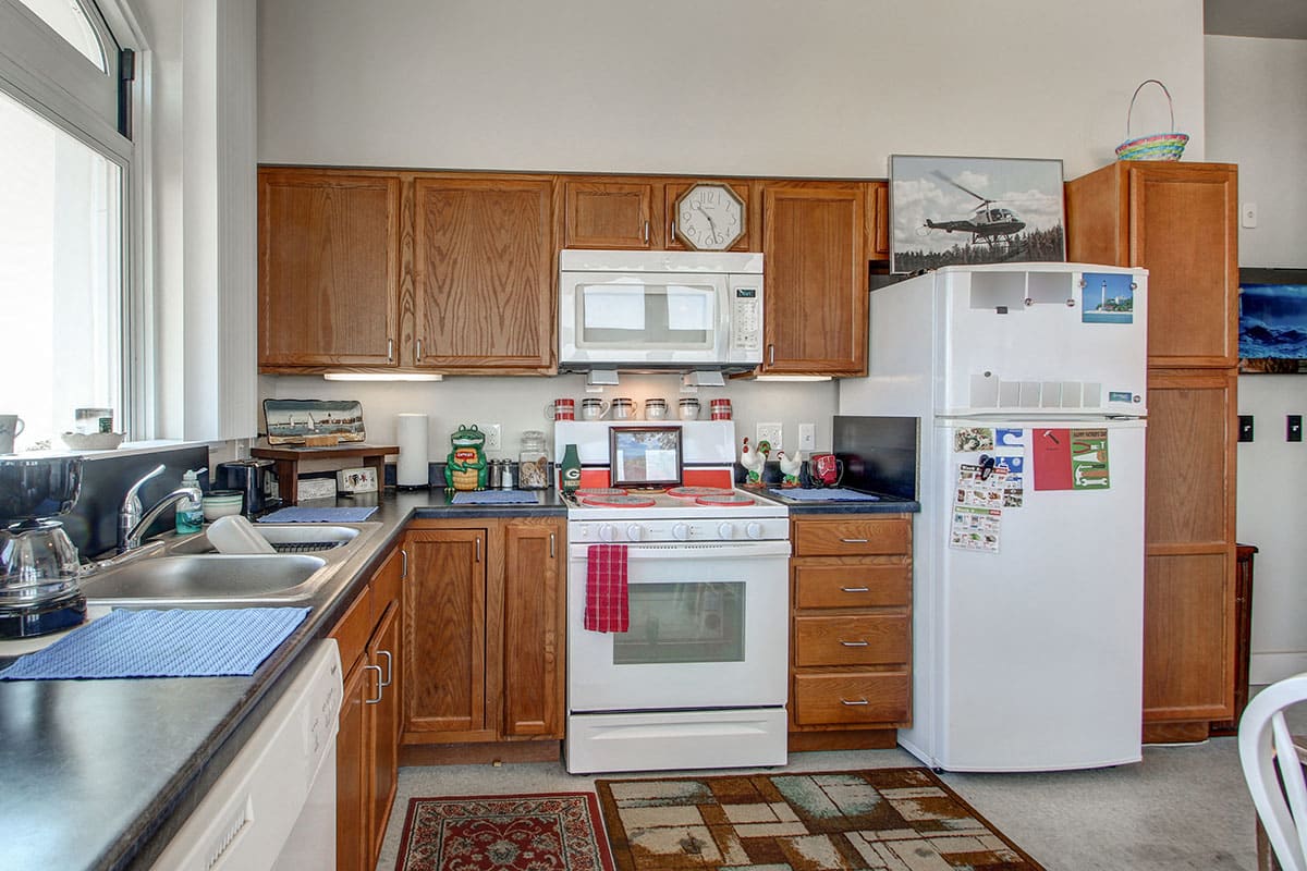 Photos and Video of Lloyd House in Menominee, MI