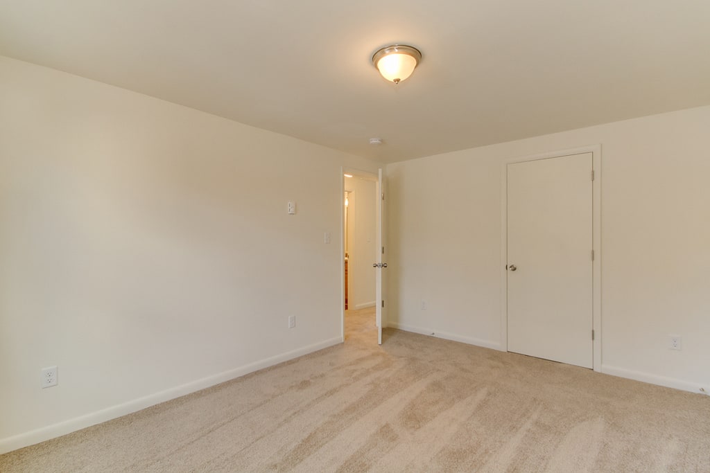 Photos and Video of Alexis II Apartments in Norfolk, VA