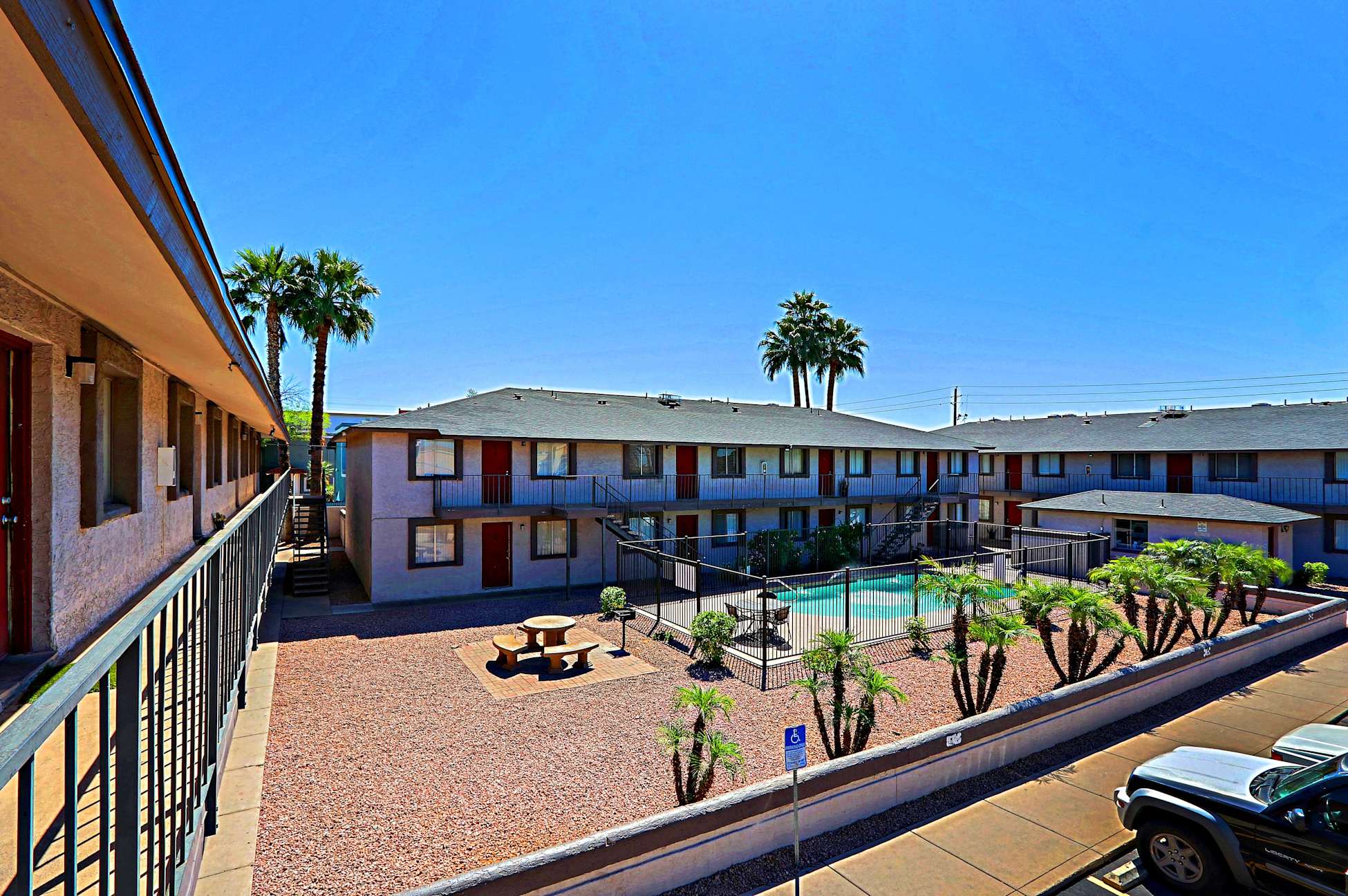 Shared outdoor space at Paradise Arbor.