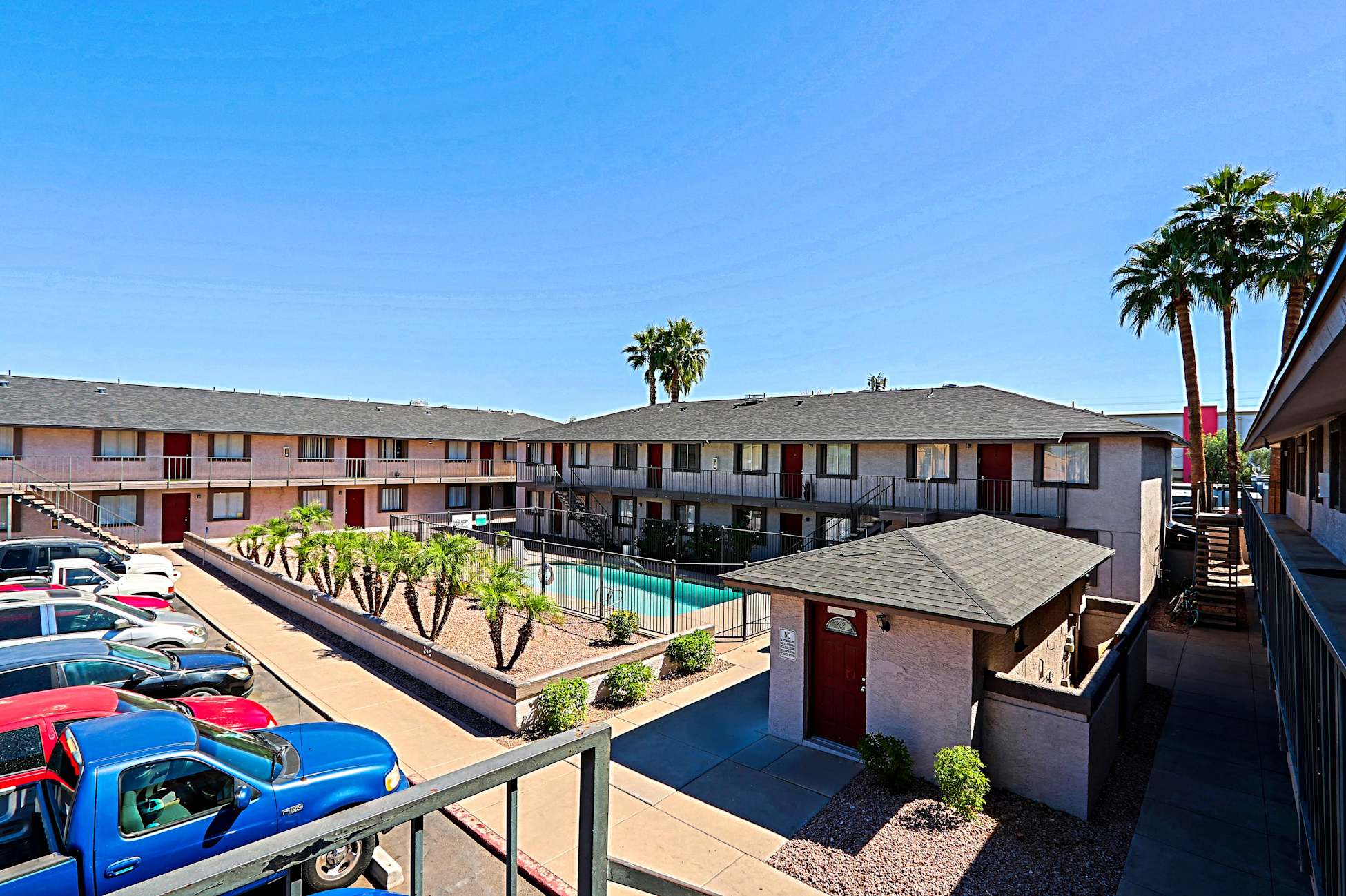Shared outdoor space at Paradise Arbor.