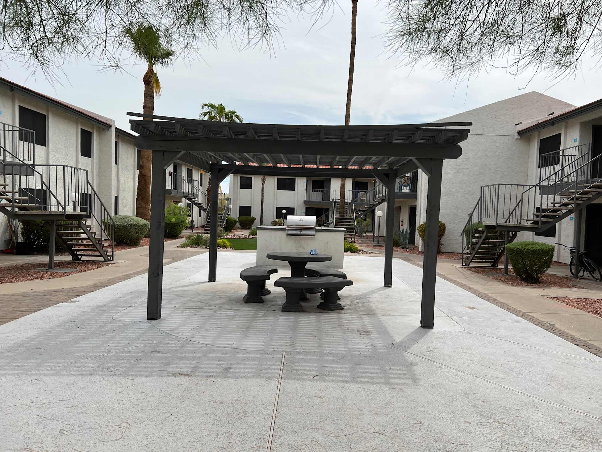 Shared outdoor space at Escarlata 31.