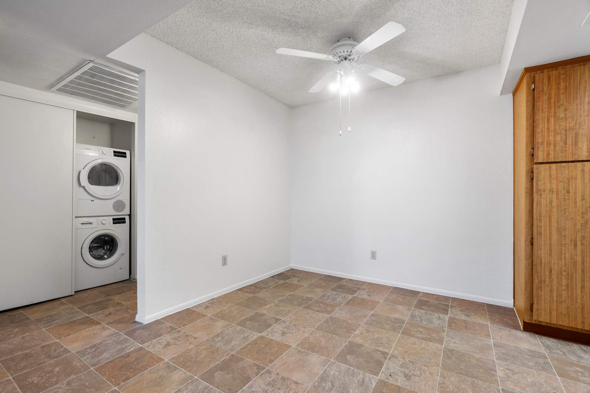 Unfurnished dining area — representative home at Townhomes on the Park Apartment Homes.