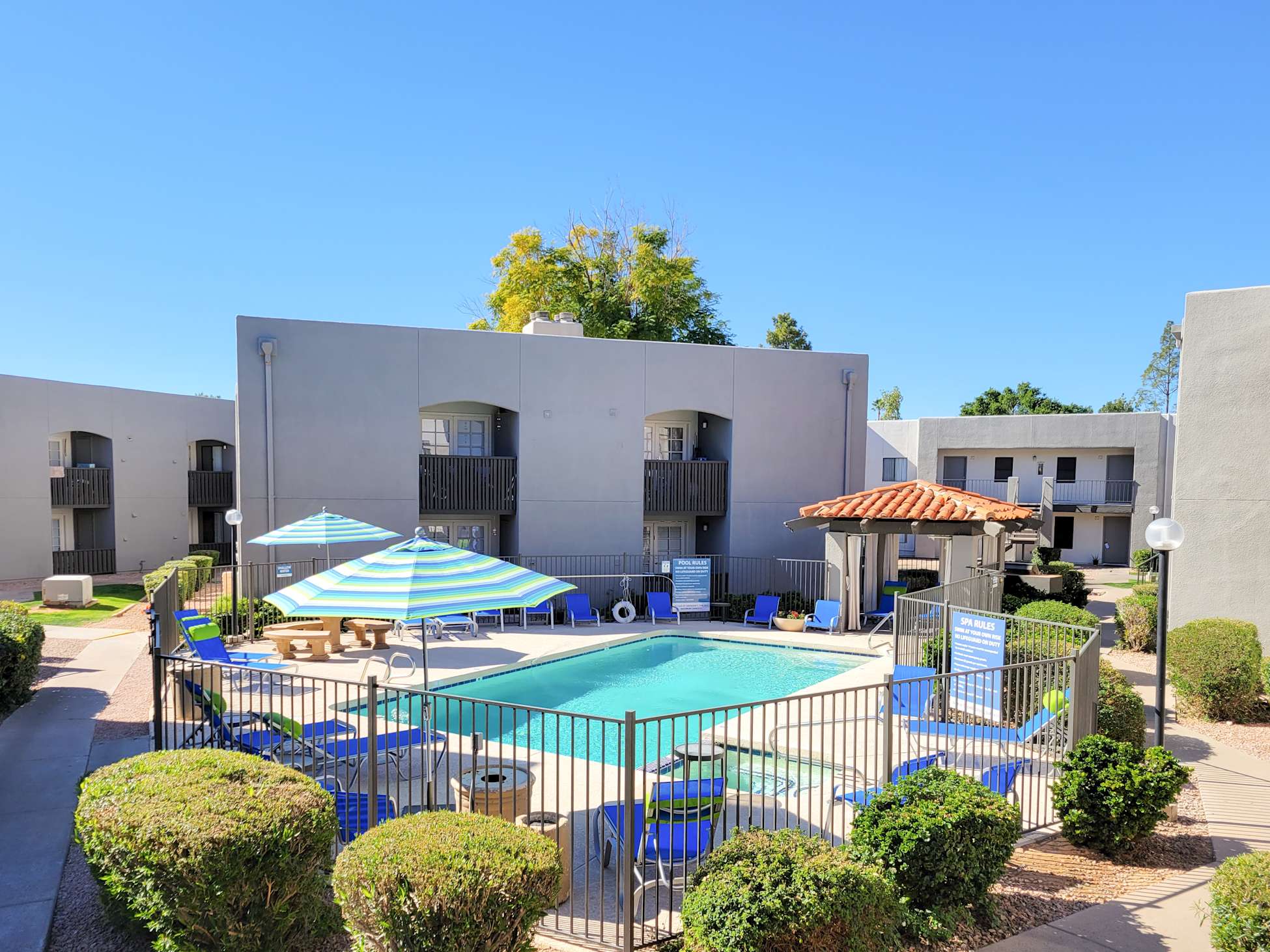 Pool and poolside area at Stonebridge.