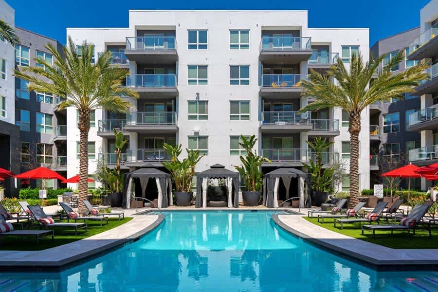 Vora Mission Valley — Swimming Pool