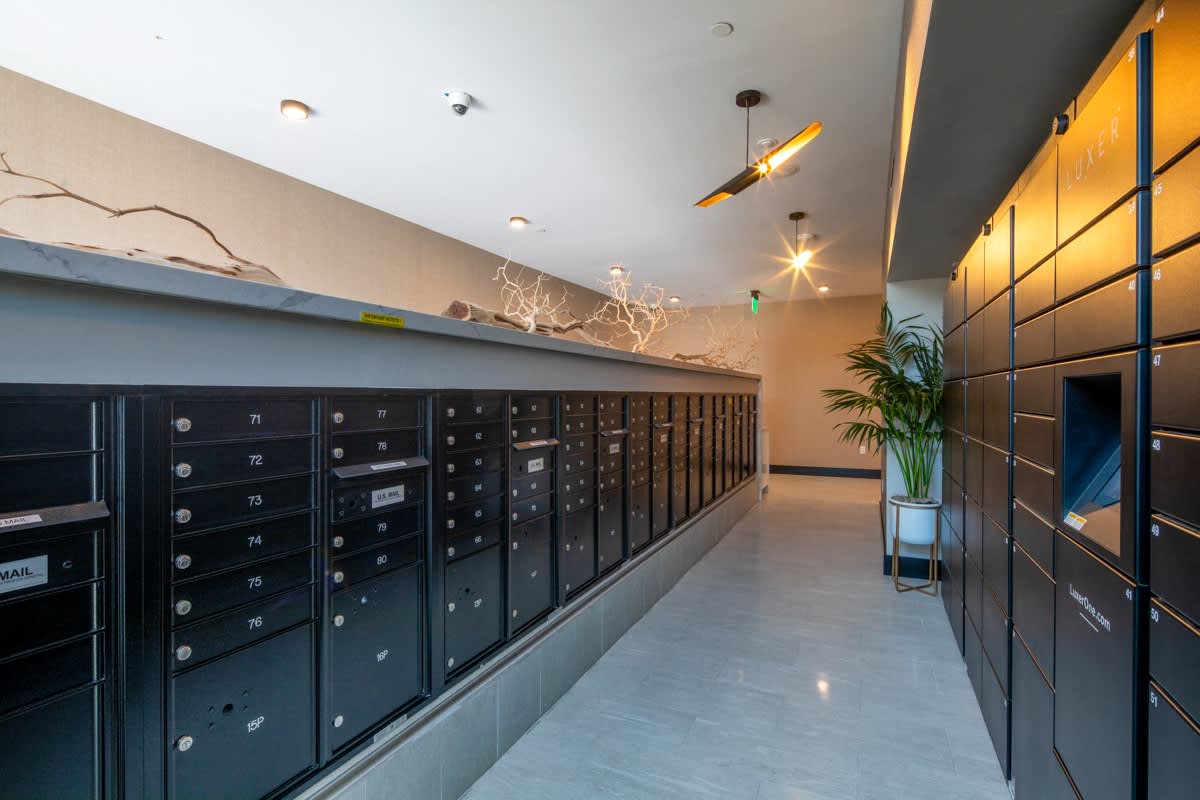 Vora Mission Valley — Parcel Lockers